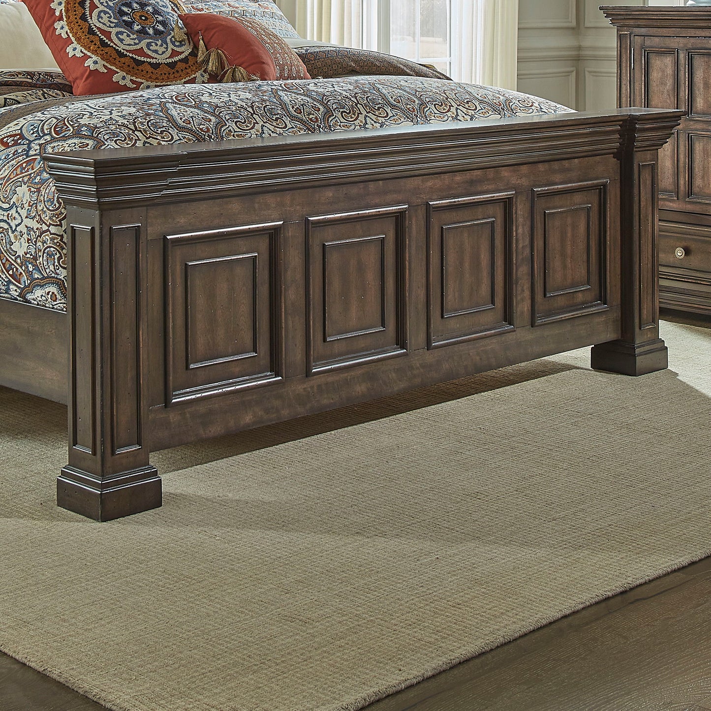 Big Valley - Queen Mansion Footboard - Light Brown