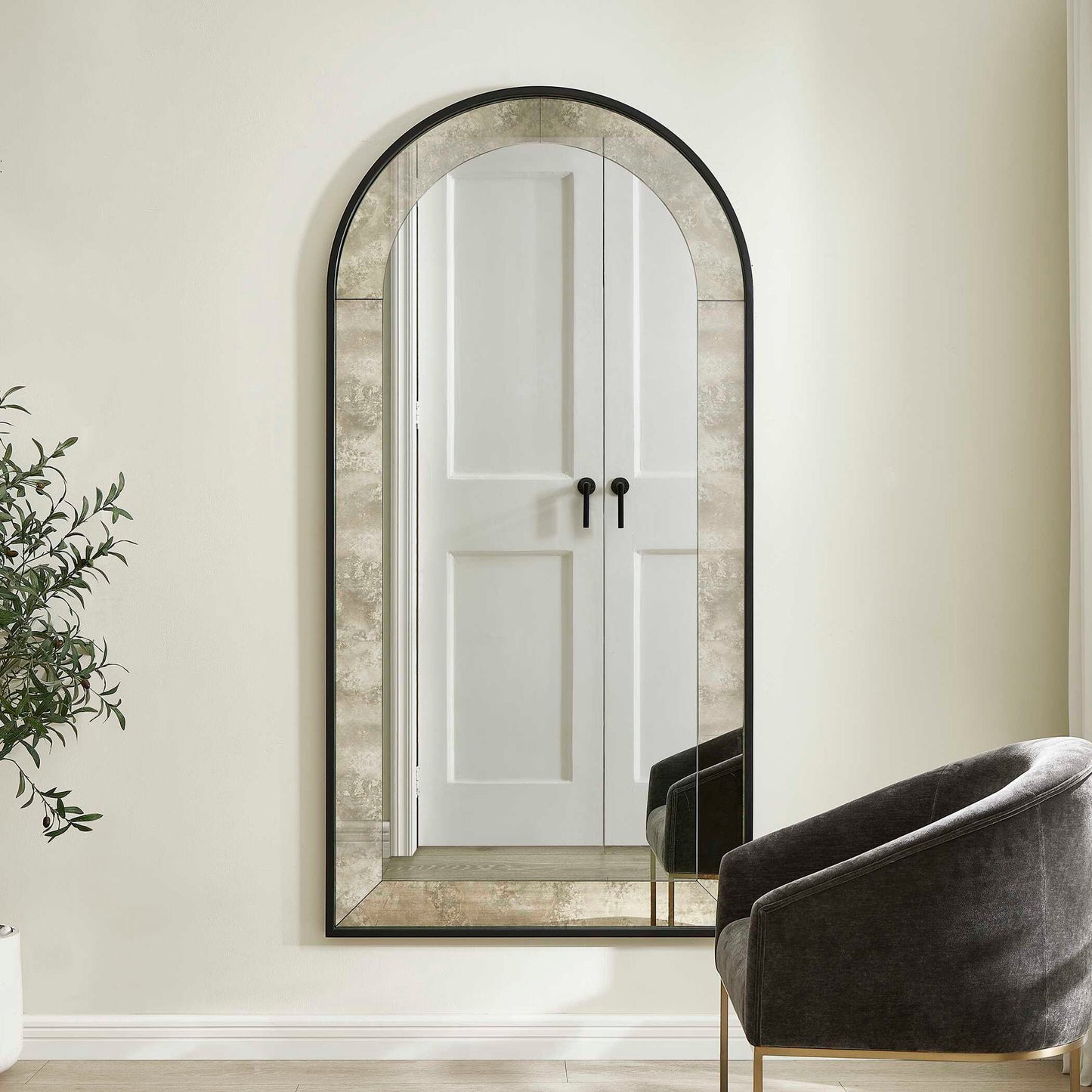 Marlowe - Antique Arch Mirror - Black