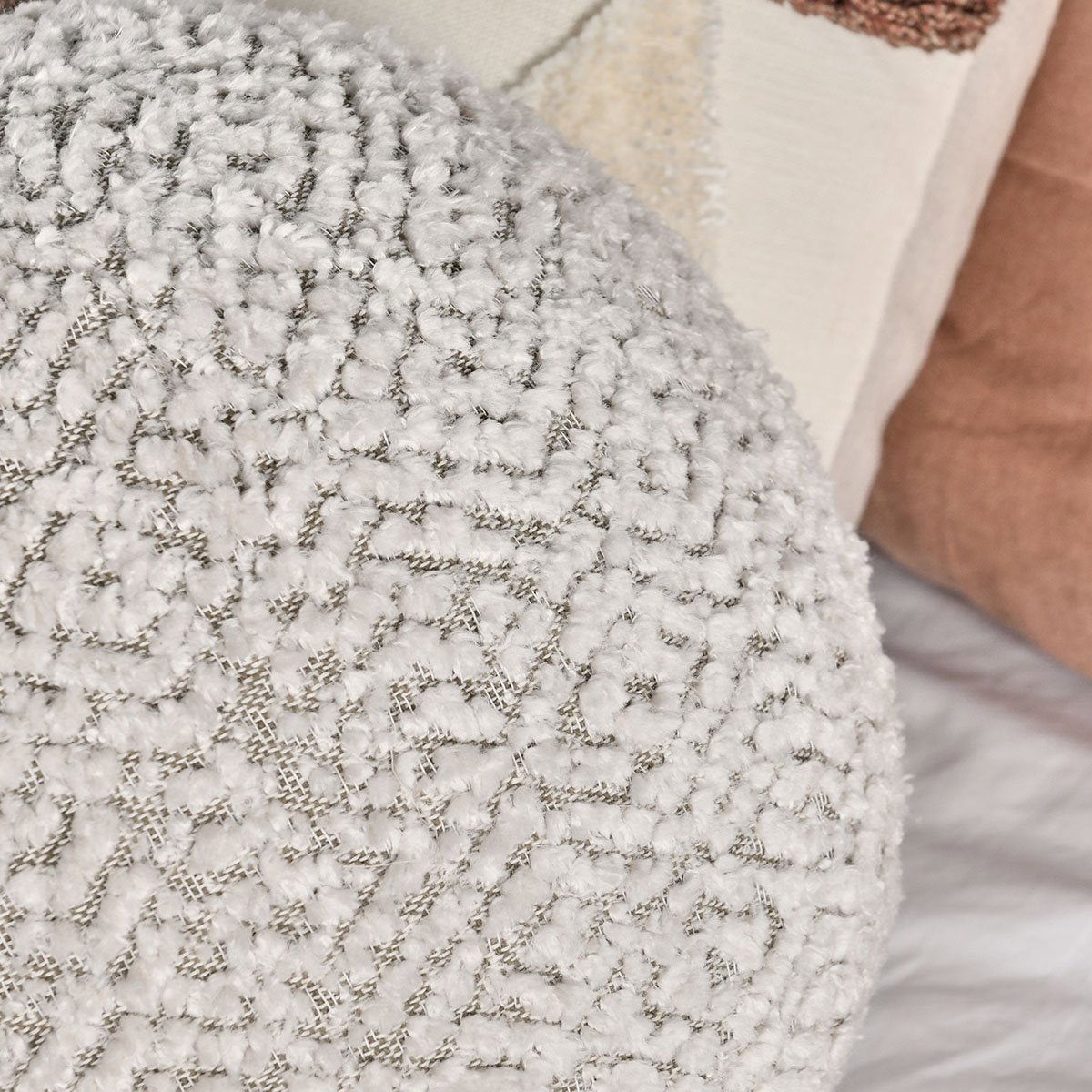 VC Maris - Round Pillow - Ivory / Natural