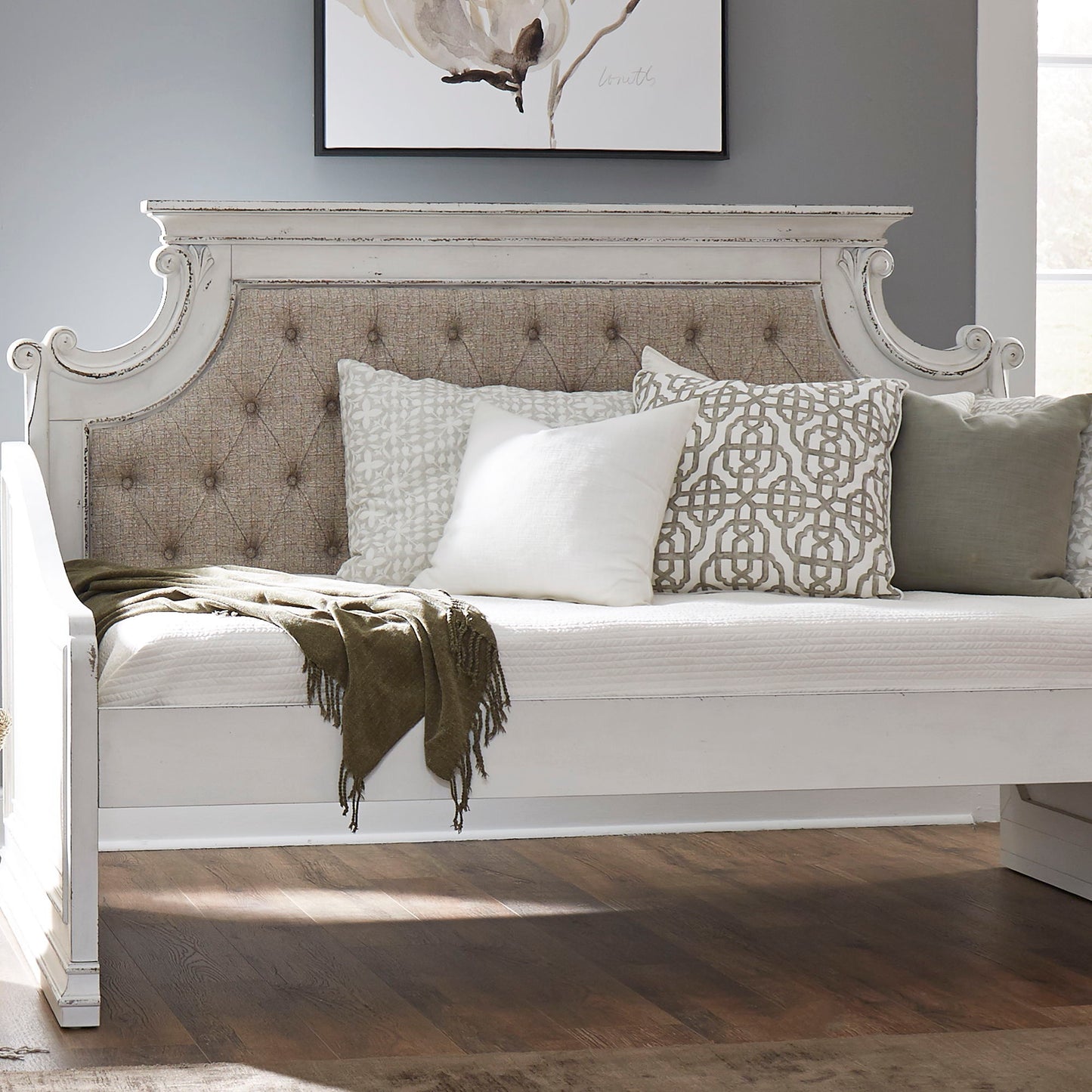 Magnolia Manor - Daybed Upholstered Back - White