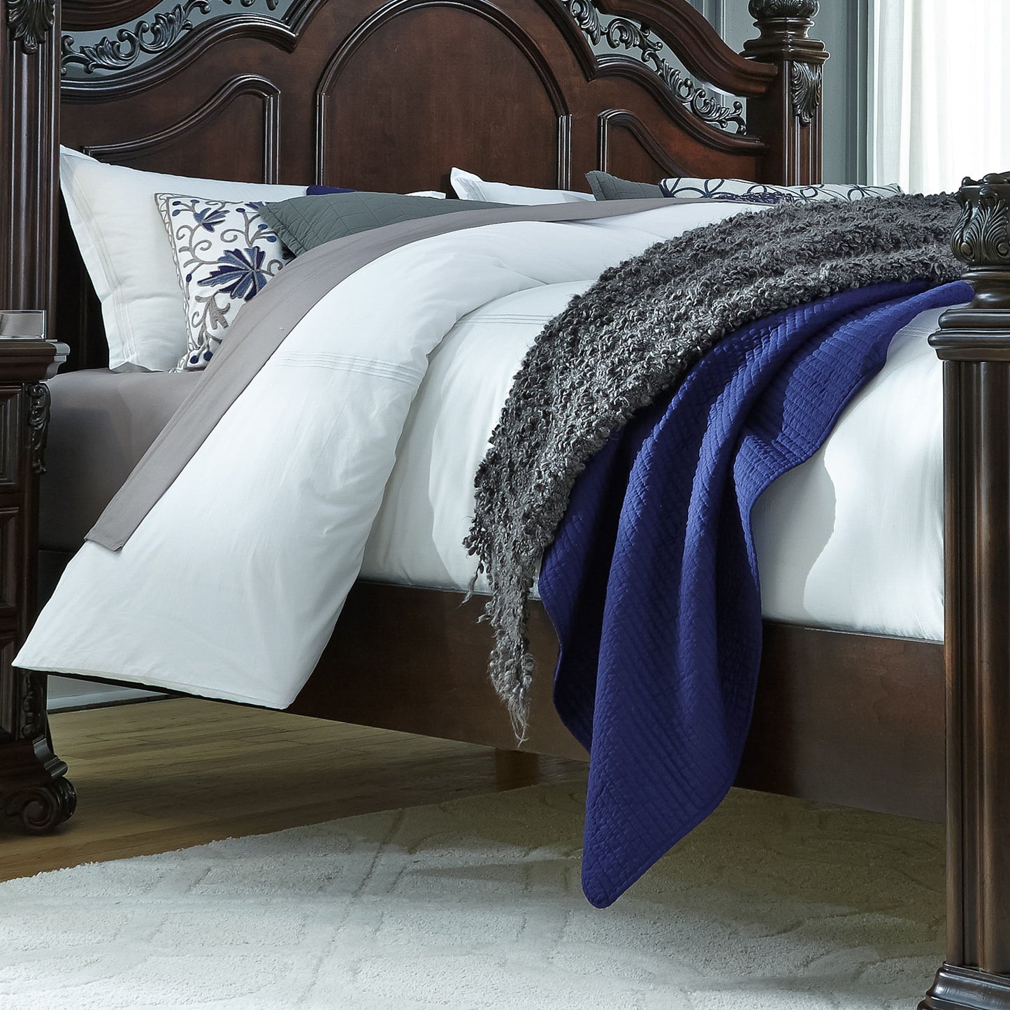 Messina Estates - California King Poster Rails - Dark Brown