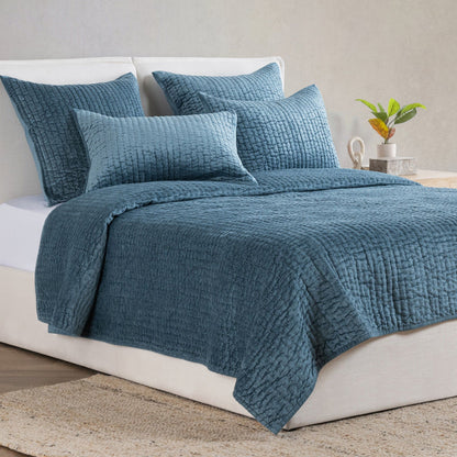 Bari - Velvet Quilt