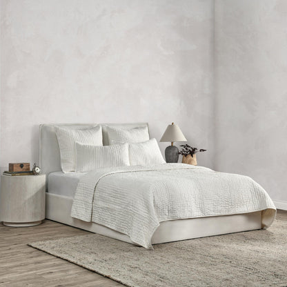 Bari - Velvet Quilt