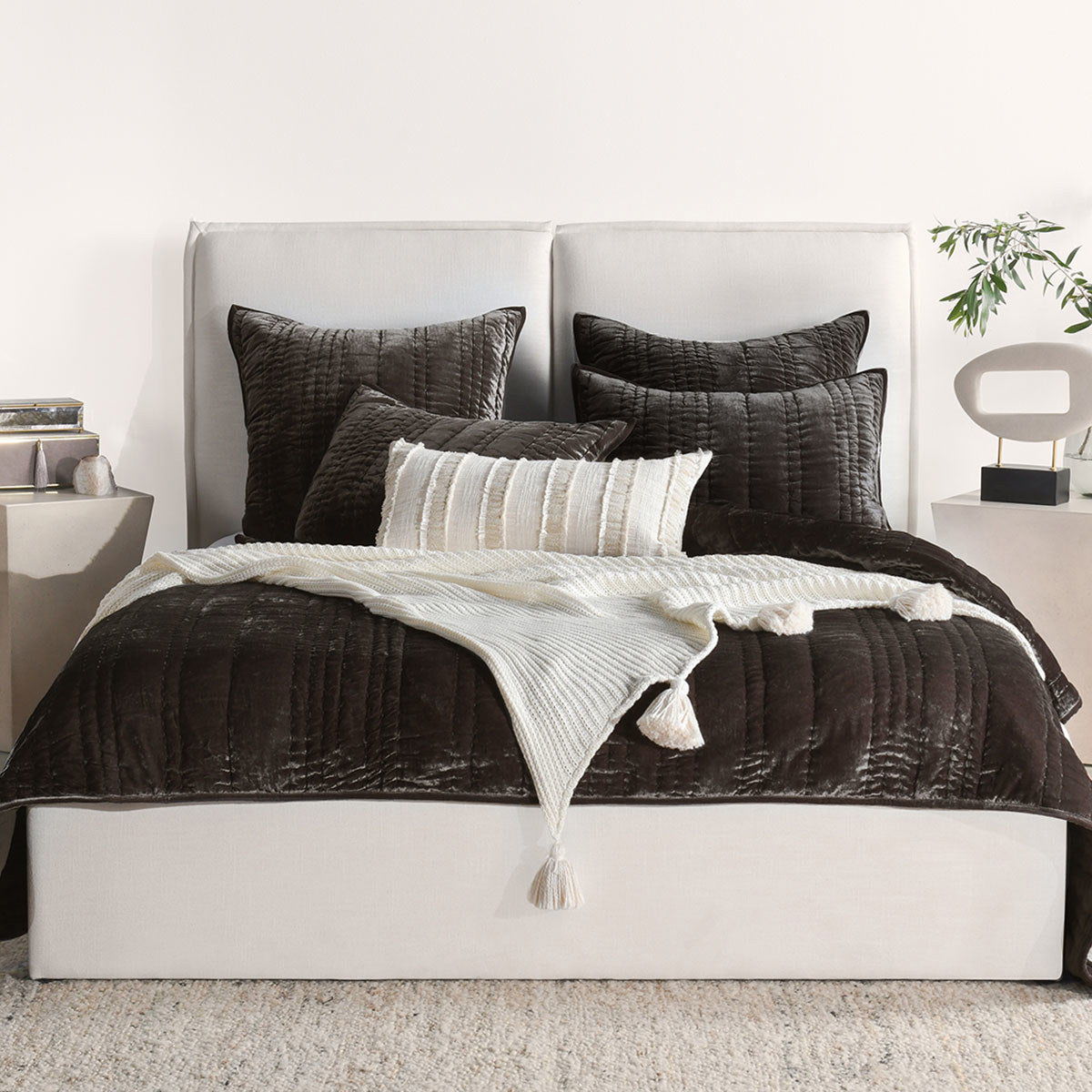 Seville - 4 Piece King Quilt Set - Sable Brown