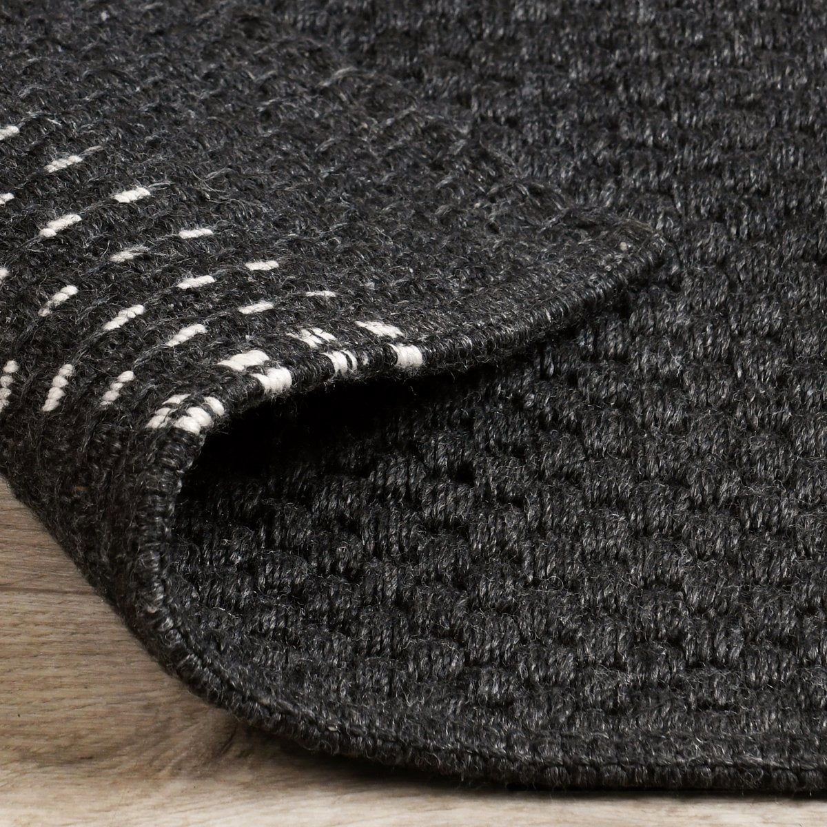 Performance Sorrento Stripe - Rug 2.6' x 8'