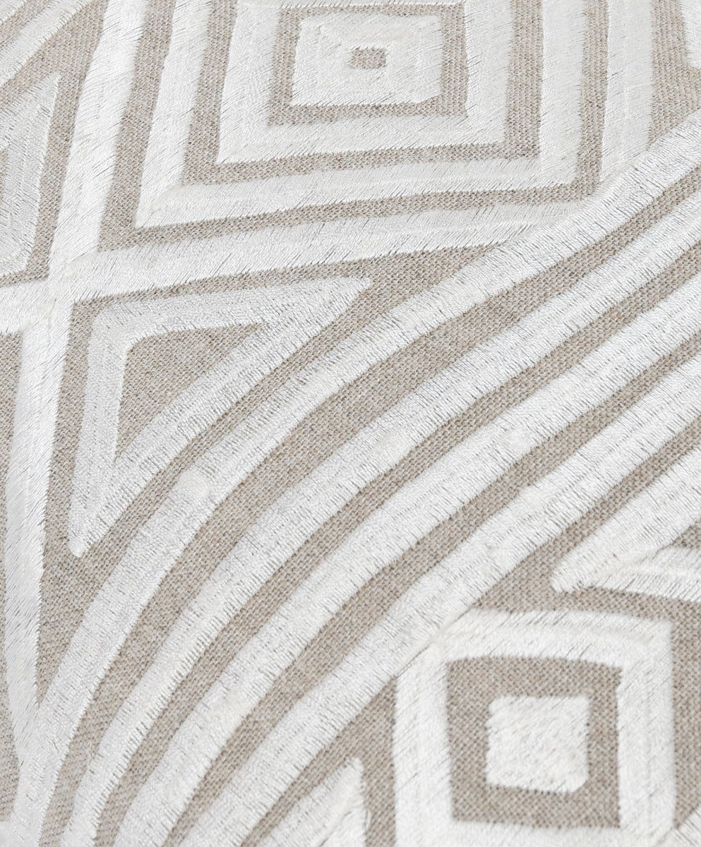 Intrigue - IN Raleigh Pillow - Natural / Ivory