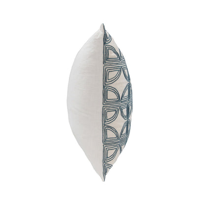 VC Elea - 22" x 22" Pillow