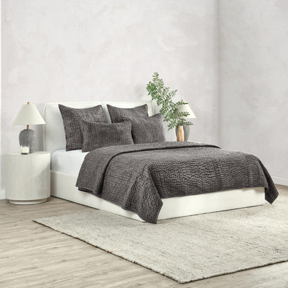 Bari - Velvet Quilt