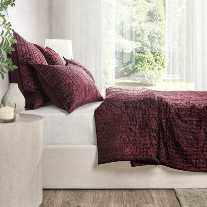 Bari - Velvet Quilt - Port