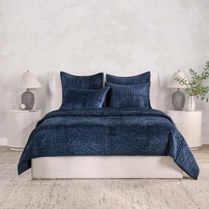 Bari - Velvet Quilt