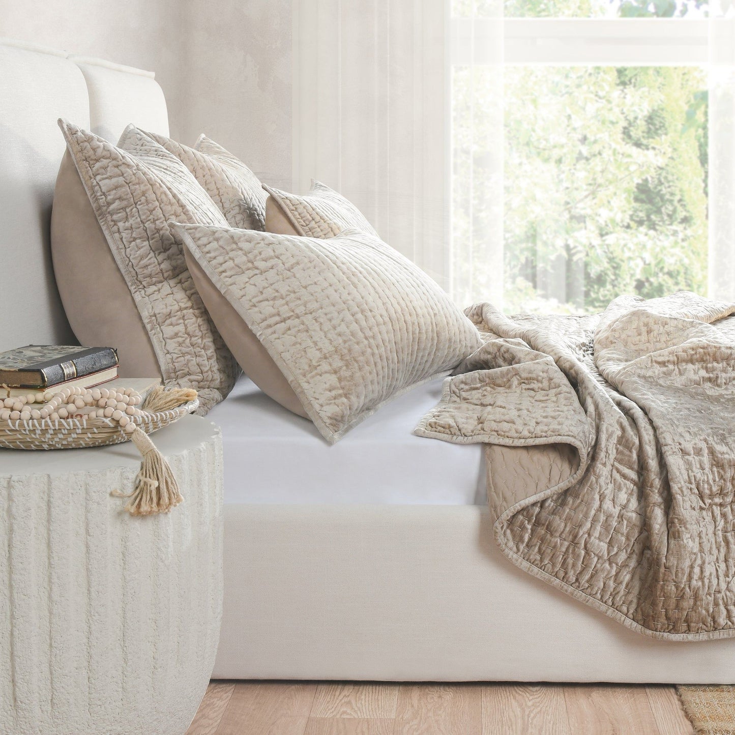 Bari - Velvet Quilt