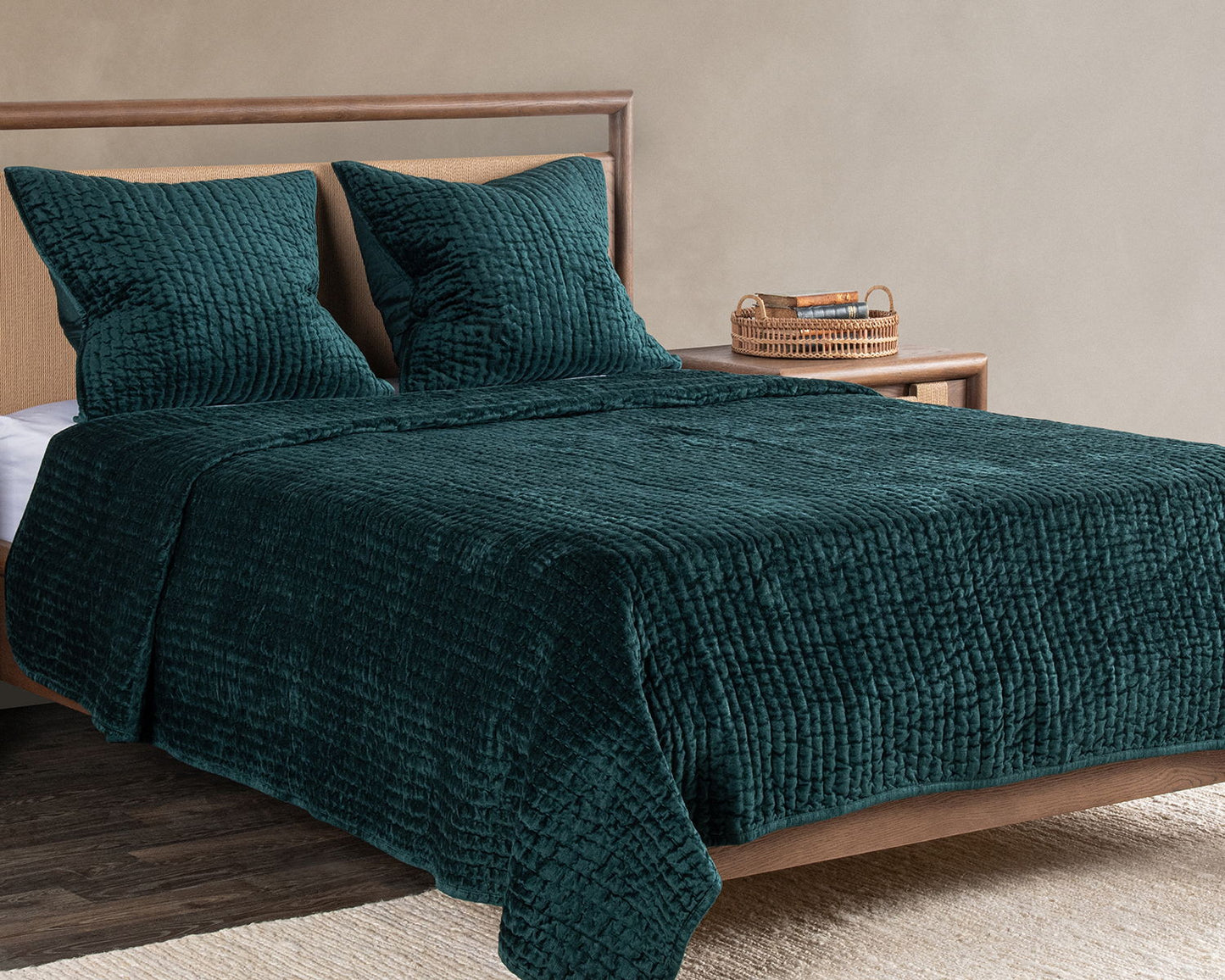 Bari - Velvet Quilt