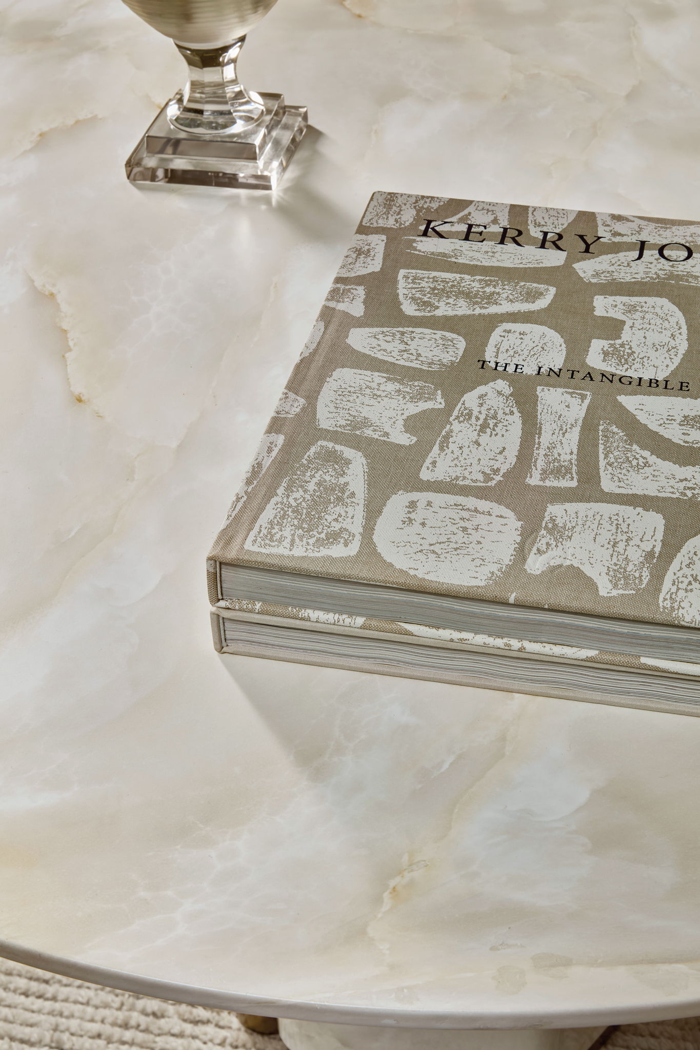 Eleana - Round Dining Table - White