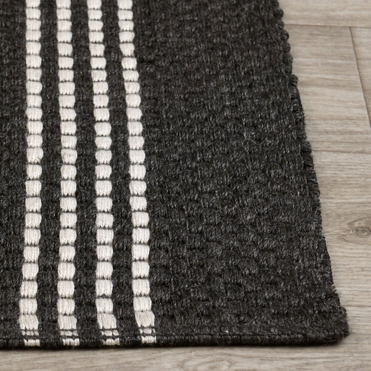 Performance Sorrento Stripe - Rug 2.6' x 8'